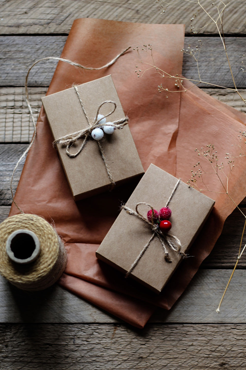 cadeautjes in kraft papier - Green Friday - duurzame alternatieven voor Black Friday